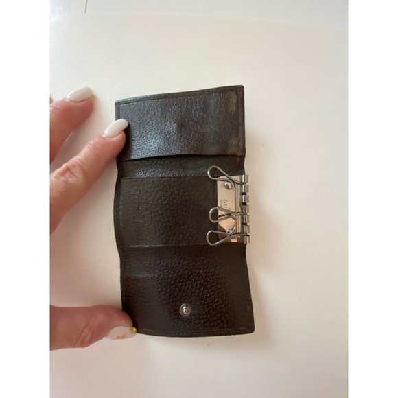 Gucci Classic Monogram Key Case Authentic - Picture 10 of 15